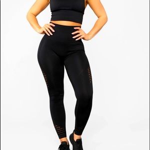 Nova sport leggings.